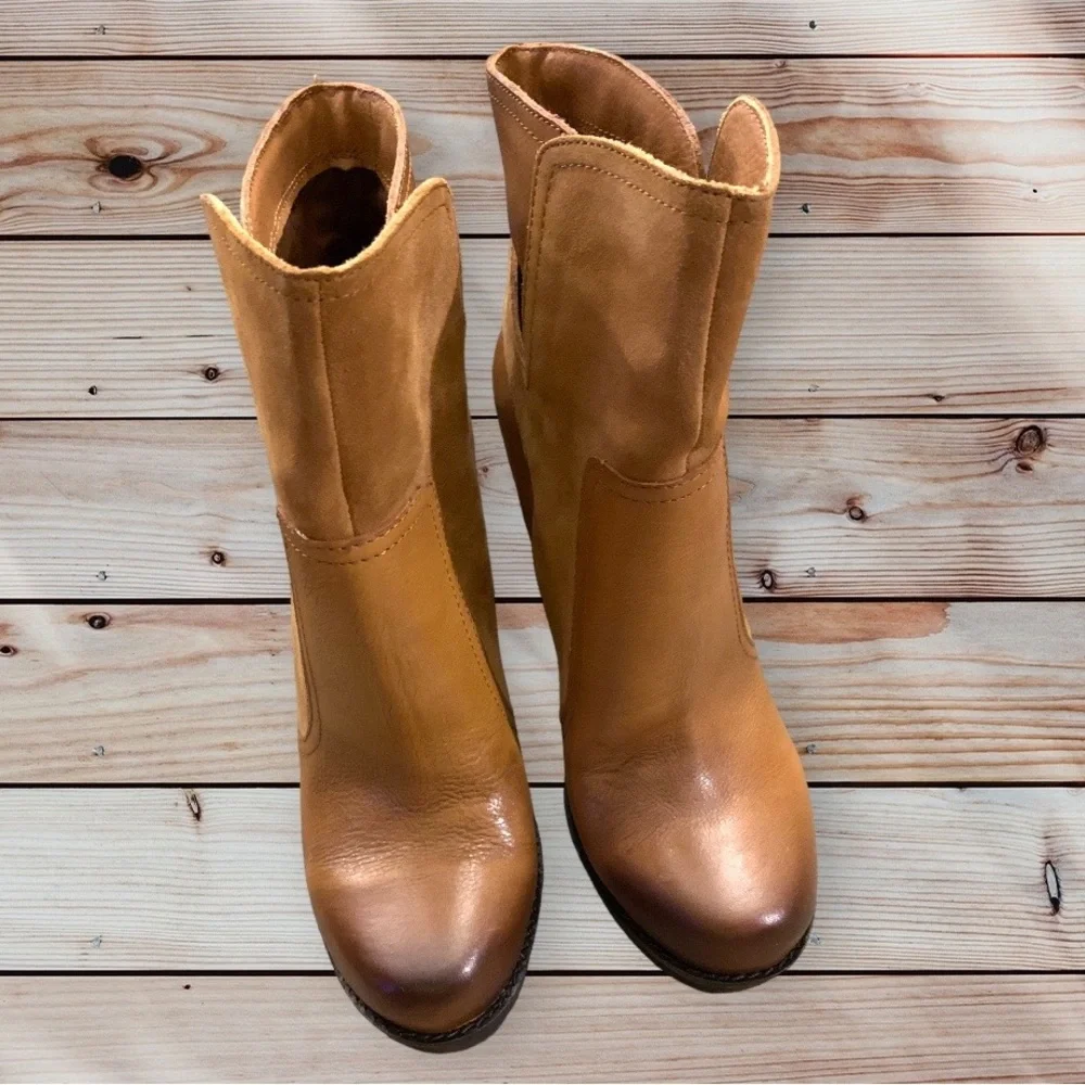 Beautiful Suede & Leather Callian (style name) Jessica Simpson boots! EUC Size 8 - Picture 2 of 7